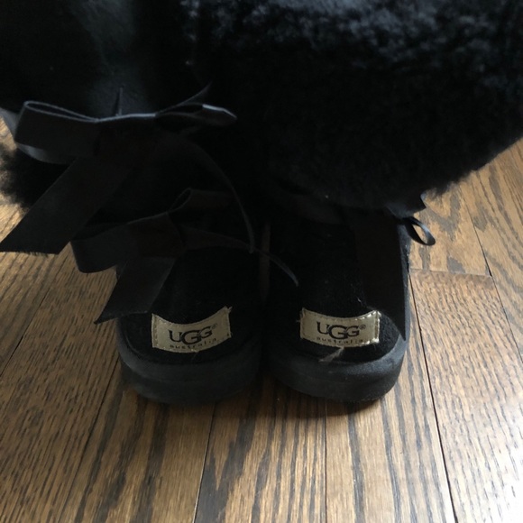 Ugg Bailey Bow Boots - Picture 4 of 7